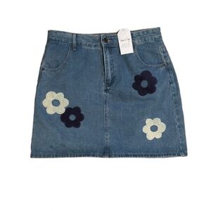 Sadie & Sage Blue Floral Mini Skirt